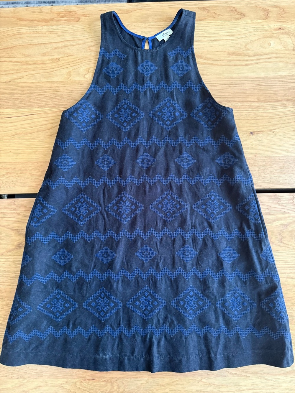 Wilfred Navy and Black Geometric Embroidered Shift Dress